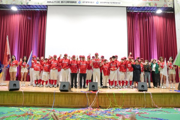 이티야구단발대식 단체사진 (16).jpg