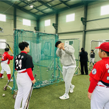 기아타이거즈 김석환 선수, 발달장애인 야구단 ‘ET야구단’과 뜻깊은 만남  ﻿ 이미지