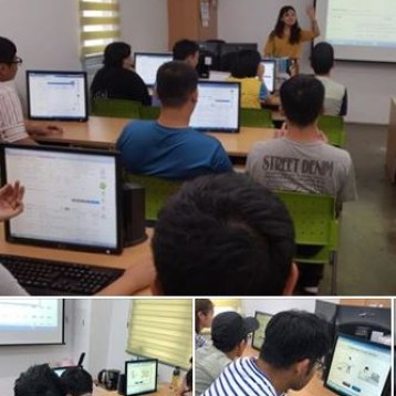 인터넷을 활용한 구직탐색 활동 진행 이미지